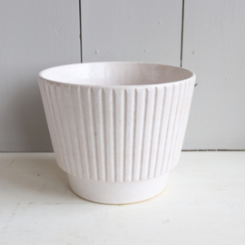 Vintage bloempot wit patroon