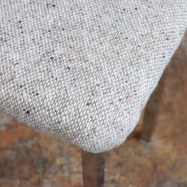 Vintage chroom kruk met wol bekleding wit beige