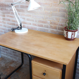 Vintage industrieel bureau  zwart hout