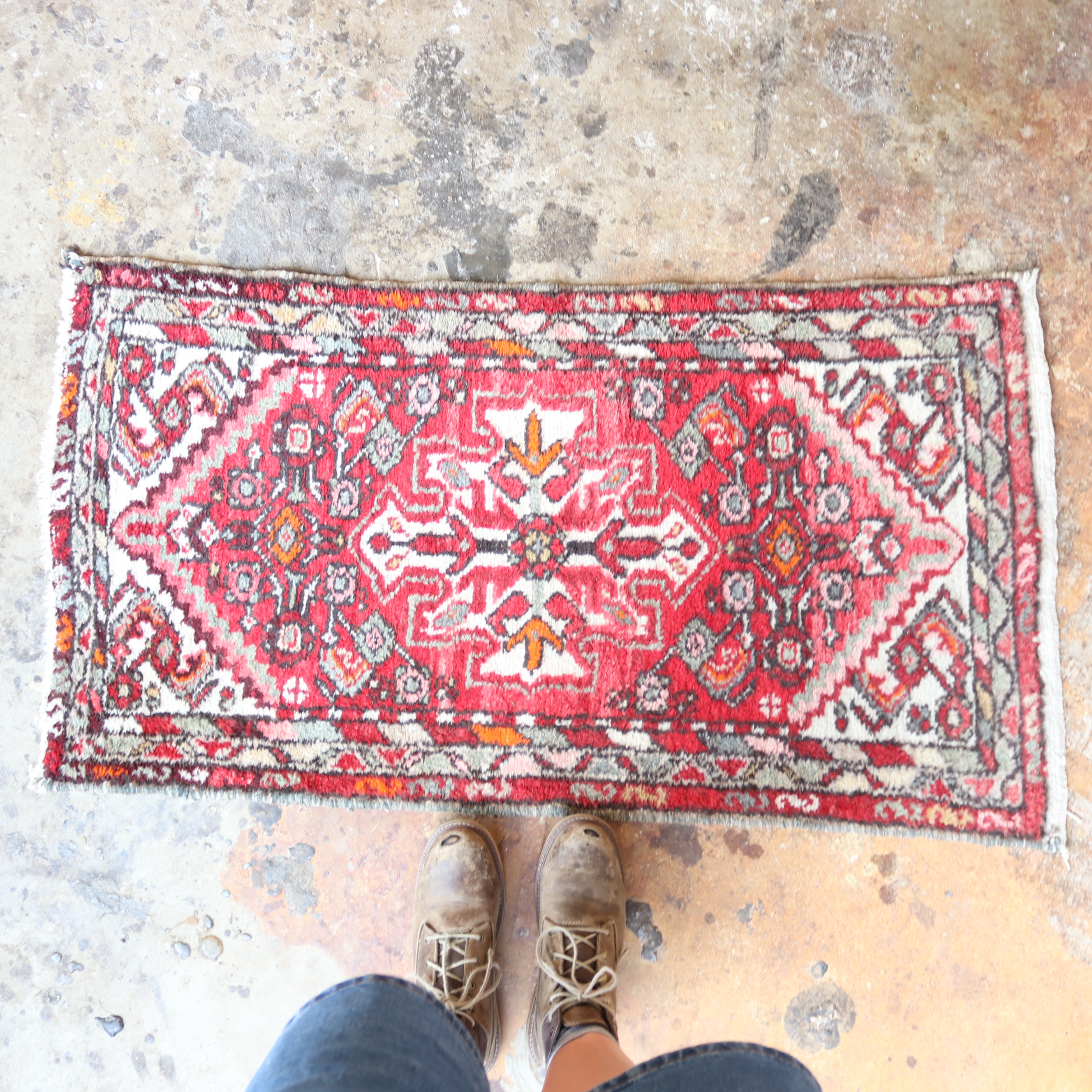 Vintage tapijt roze  118x62 deurmat