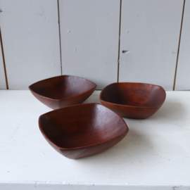 Vintage teak schaaltjes set