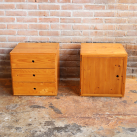 Set 2 Vintage Ate van Apeldoorn stijl grenen nachtkastjes