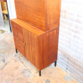 Vintage kast hoog ondiep boekenkast