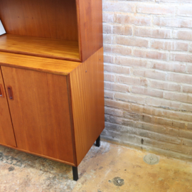 Vintage kast hoog boeken