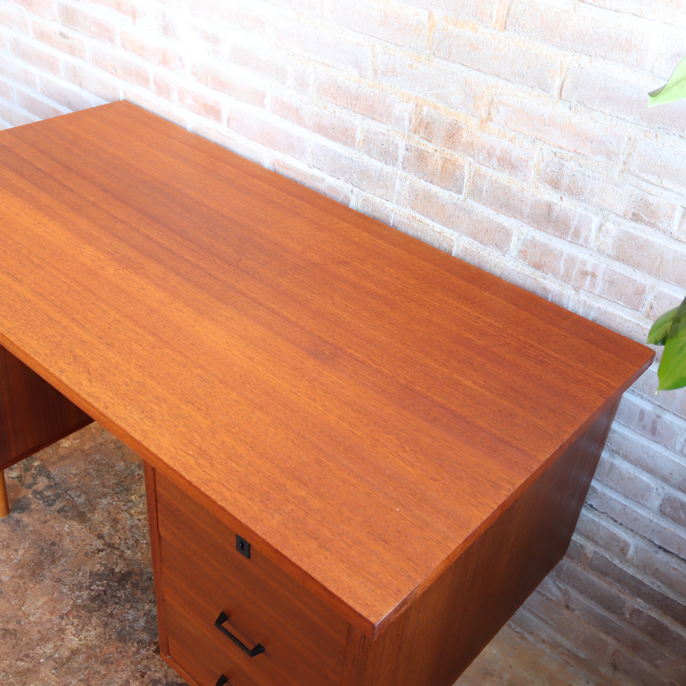 Vintage bureau jaren 60 70