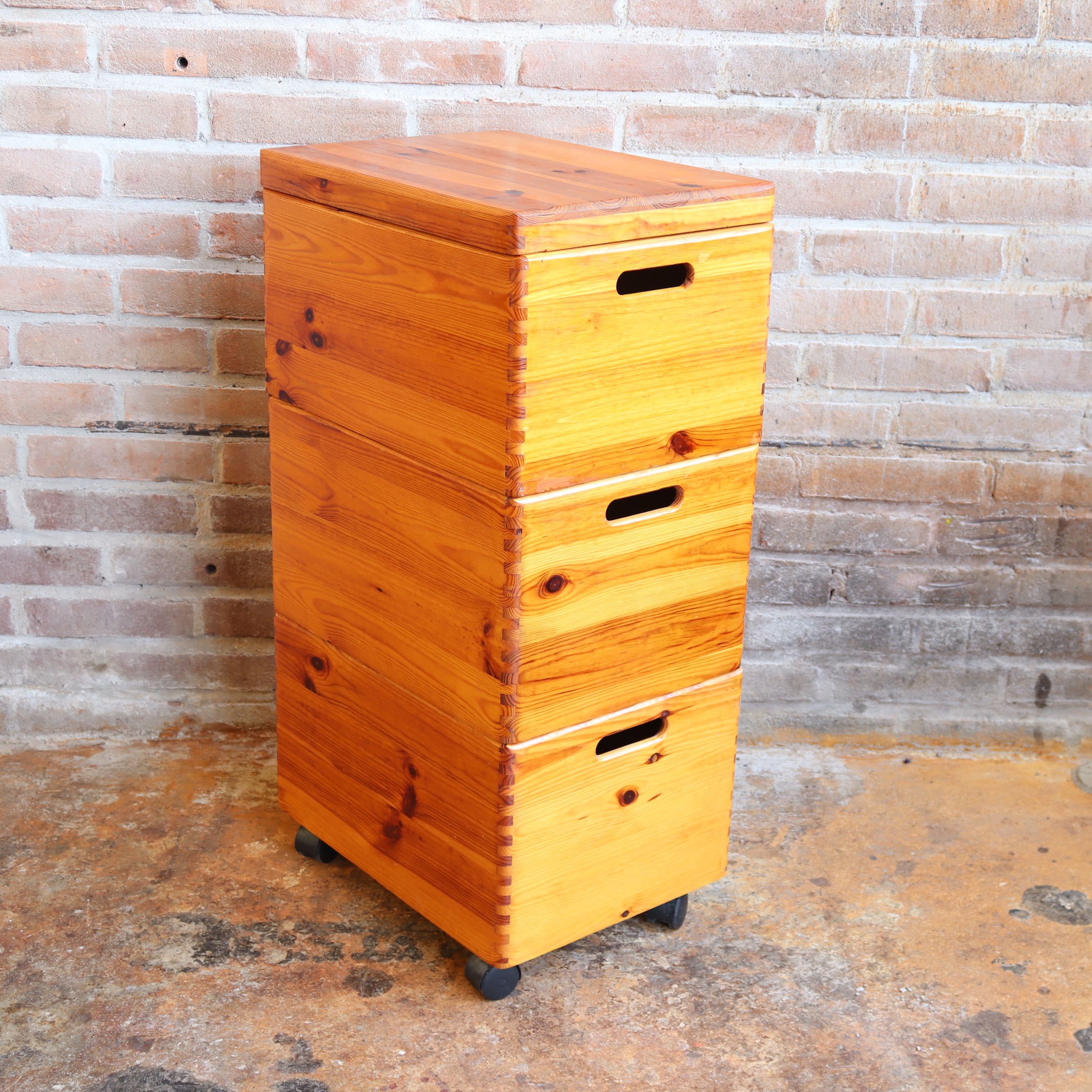 Vintage stapelbaar hout bakken opbergen speelgoed