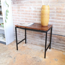 Side table metaal zwart hout vintage