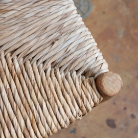 Vintage oud bankje rieten zitting hal