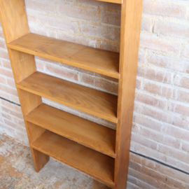 Vintage kast hoog ondiep boekenkast