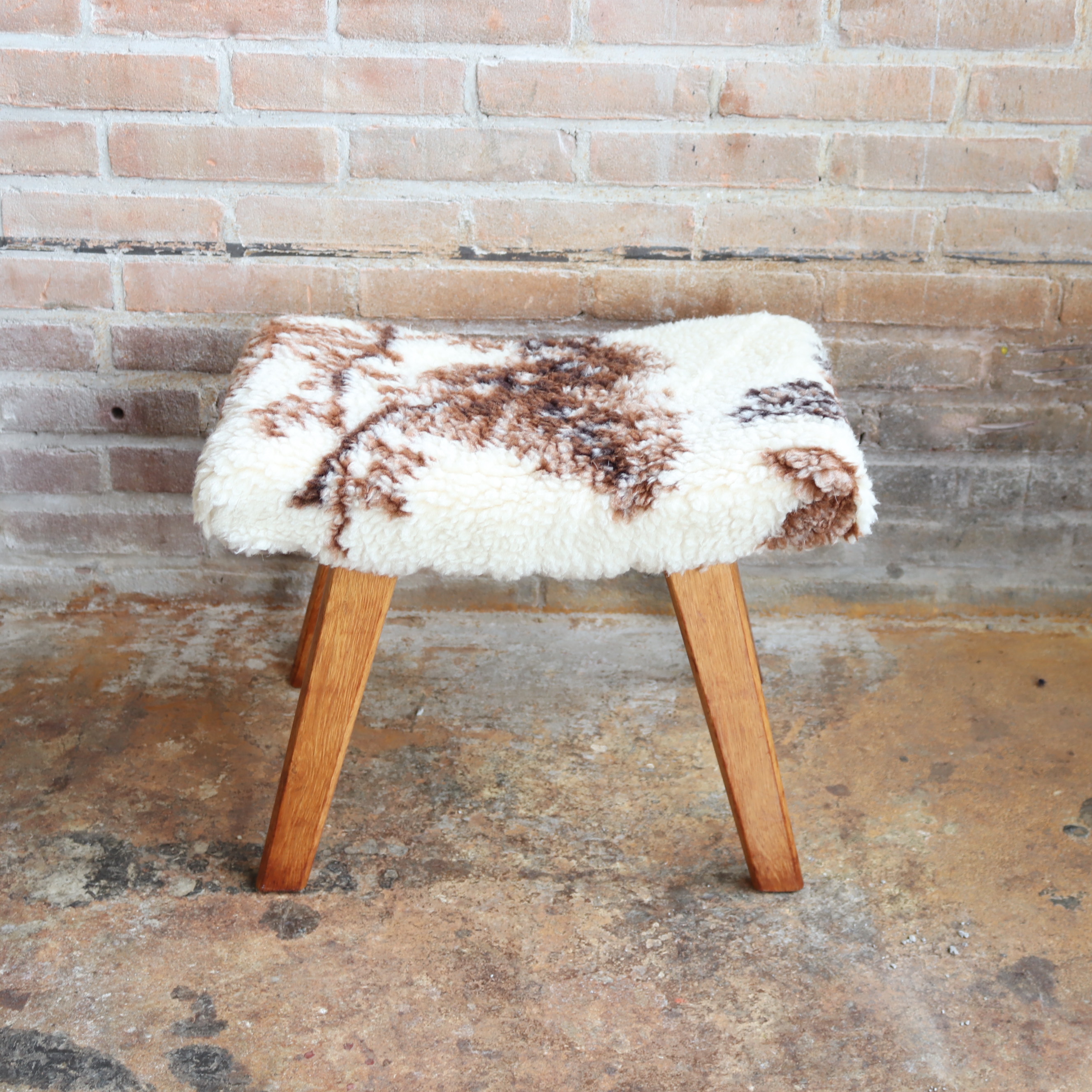 Vintage voetenbank teddy stof wol