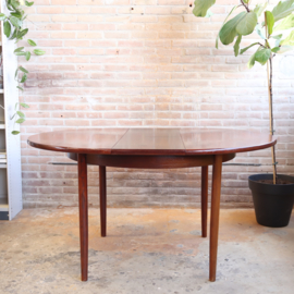 Vintage eettafel rond jaren 60