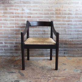Carimate stoel Vico Magistretti  rieten zitting  jaren ’70