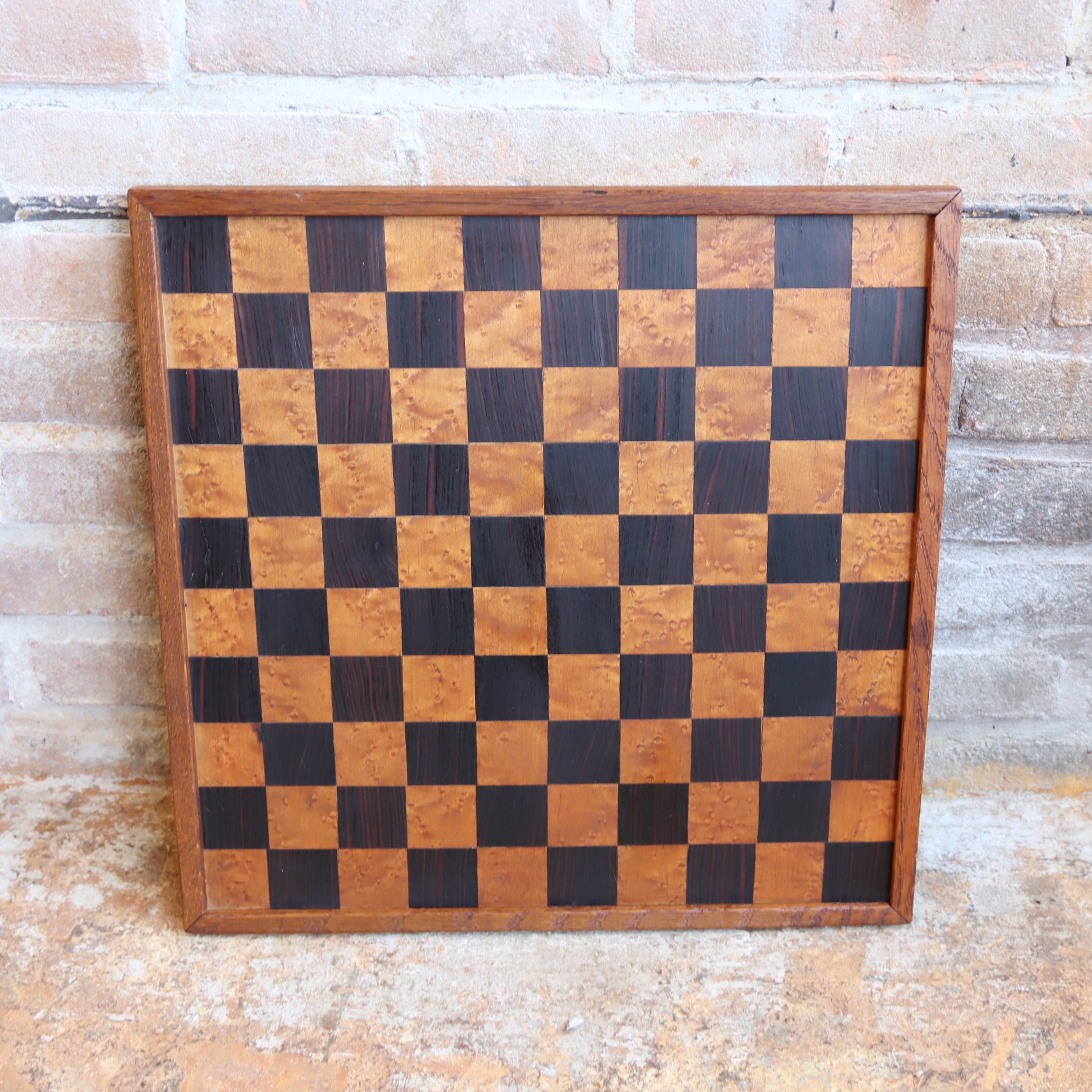 Vintage schaakbord antiek bijzonder hout