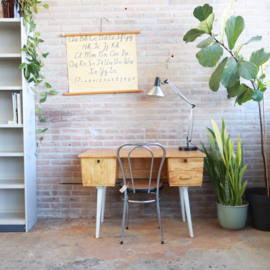 Blog: 3 tips voor het kopen van een vintage bureau met stoel