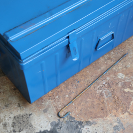 Vintage kist metaal blauw