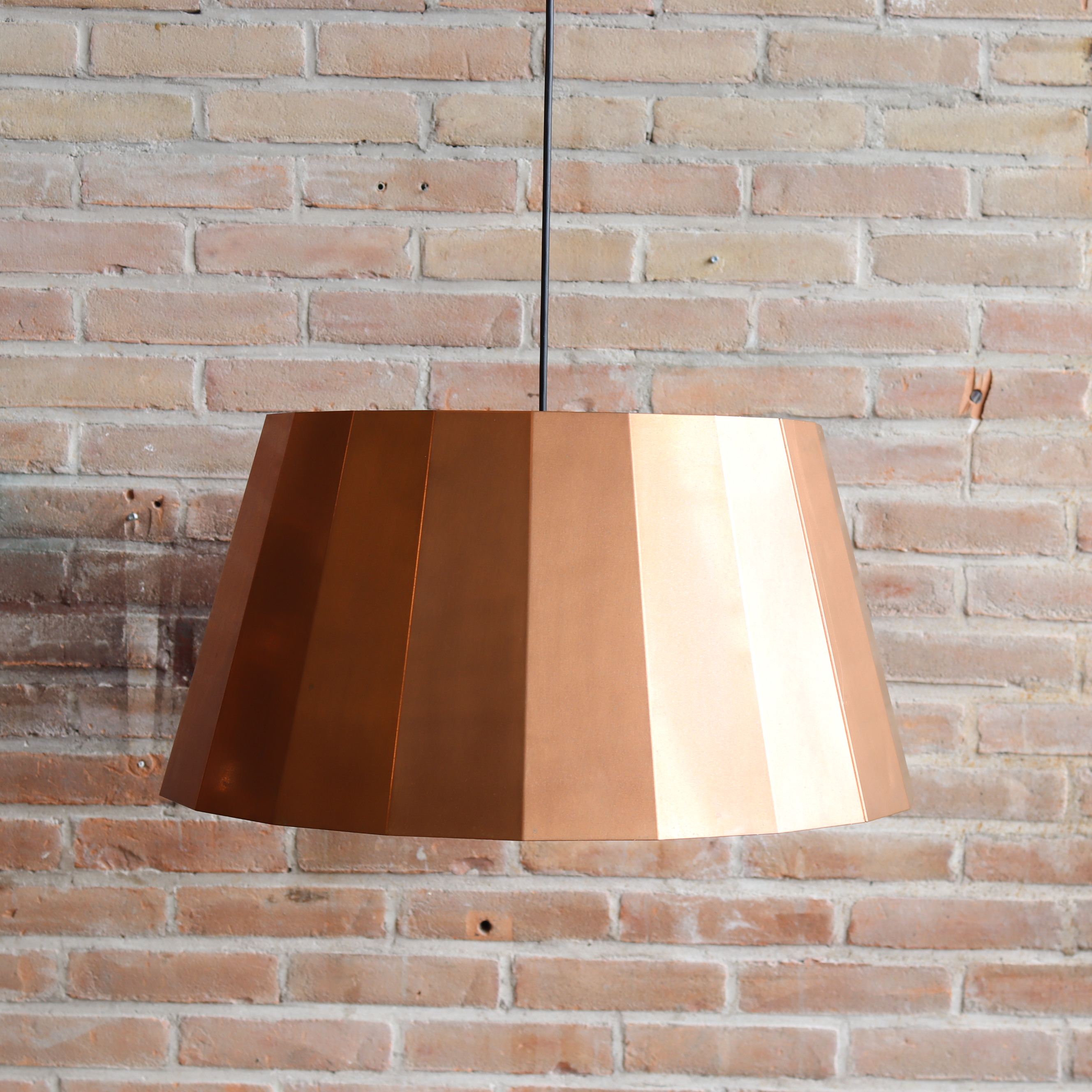 Design lamp Piet Hein Eek koper plisse hanglamp