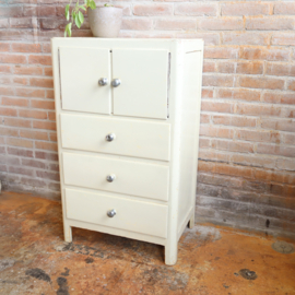 Vintage hoog smal kastje jaren 50 wit oud