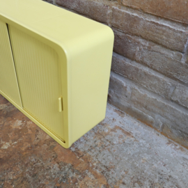 Wandkastje vintage badkamer jaren 70 geel medicijnkastje