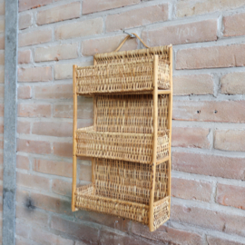 Rotan wandkastje