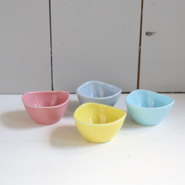 Vintage set schaaltjes pastel dipjes / tapas