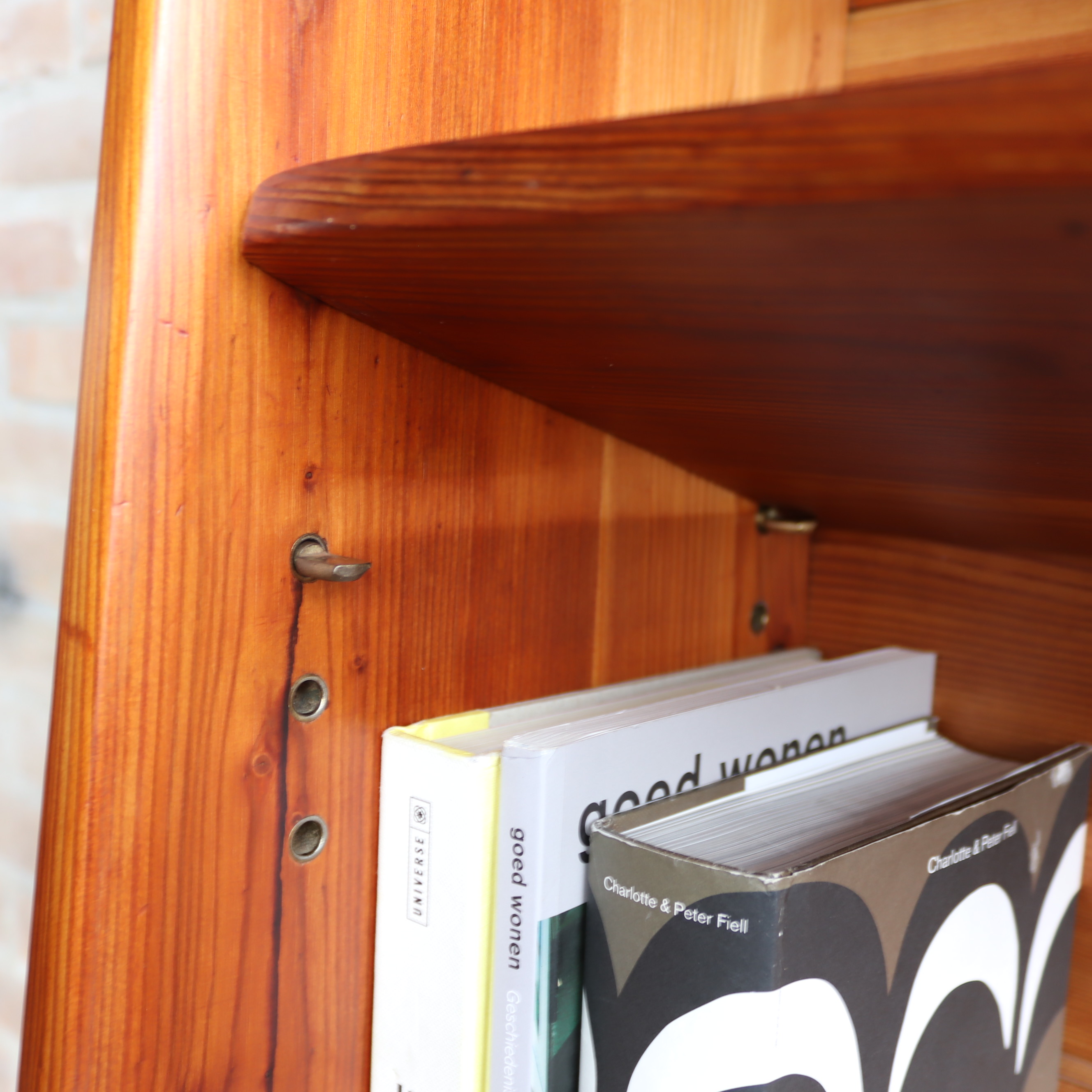 Vintage kast hoog boeken massief hout