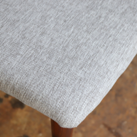 Vintage deense eettafel stoel grijs