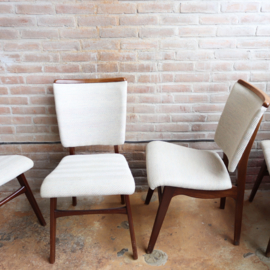 Set vintage stoelen lichte bekleding