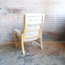 Vintage fauteuil Scandinavisch licht stof wit beige