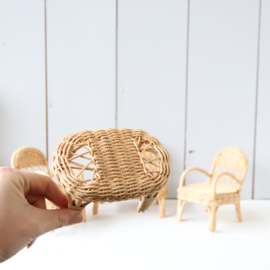 Vintage rotan poppenhuis meubels