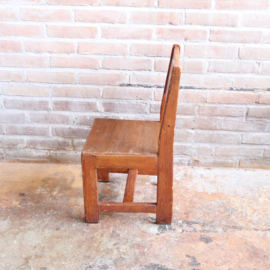 Vintage kinderstoeltje oud