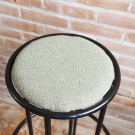 Vintage barkruk zwart metaal zitting boucle