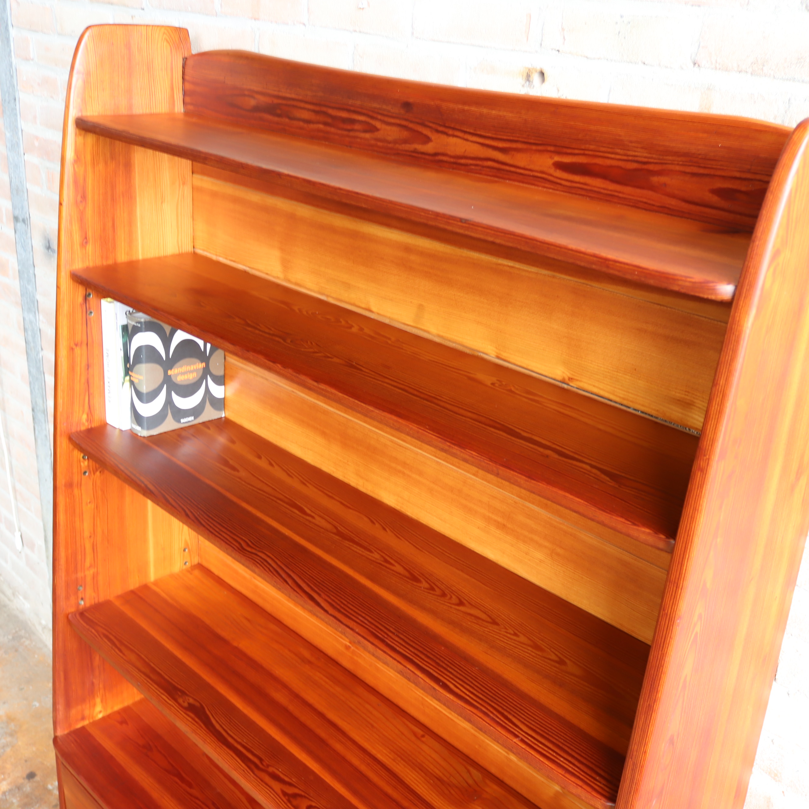 Vintage kast hoog boeken massief hout
