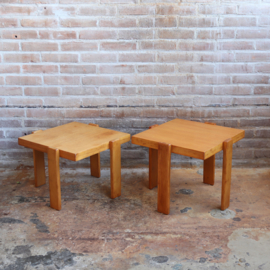 Set van twee vintage bijzettafels licht hout