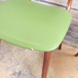 set. vintage stoelen groen skai