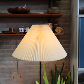 Vintage staande lamp plooikap