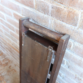 vintage vakkenkastje wand kruidenrek letterbak