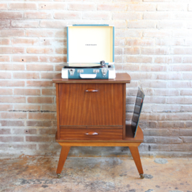 Vintage platenspeler kastje teak messing wieltjes