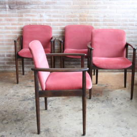 Set 4 vintage stoelen armleuning roze velvet