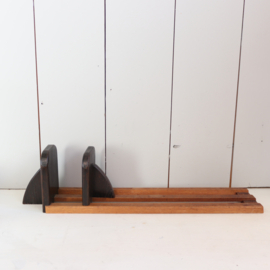 Vintage boekensteun hout Amsterdamse school vrijstaand