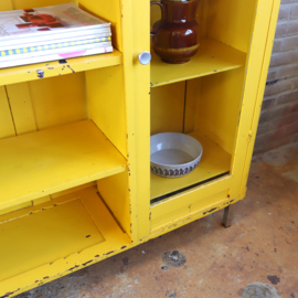 Vintage kast dressoir geel