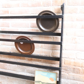 Vintage scandinavisch bordenrek / boekenrek