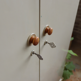 Vintage kledingkast  creme beige