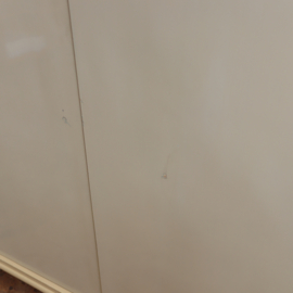 Vintage kledingkast  creme beige