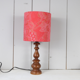Vintage houten lamp voet met roze print lampenkap