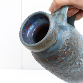 Vintage vaas in mat blauw glazuur