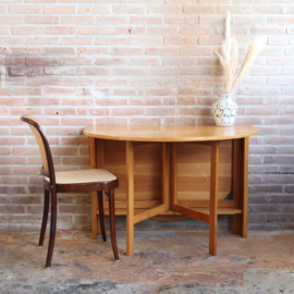 Vintage jaren 70 pinewood inklaptafel rond ovaal