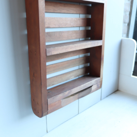 vintage vakkenkastje wand kruidenrek letterbak