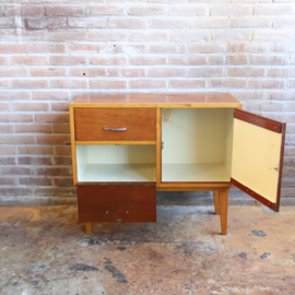 Vintage klein dressoir  jaren 70