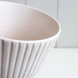 Vintage bloempot wit patroon