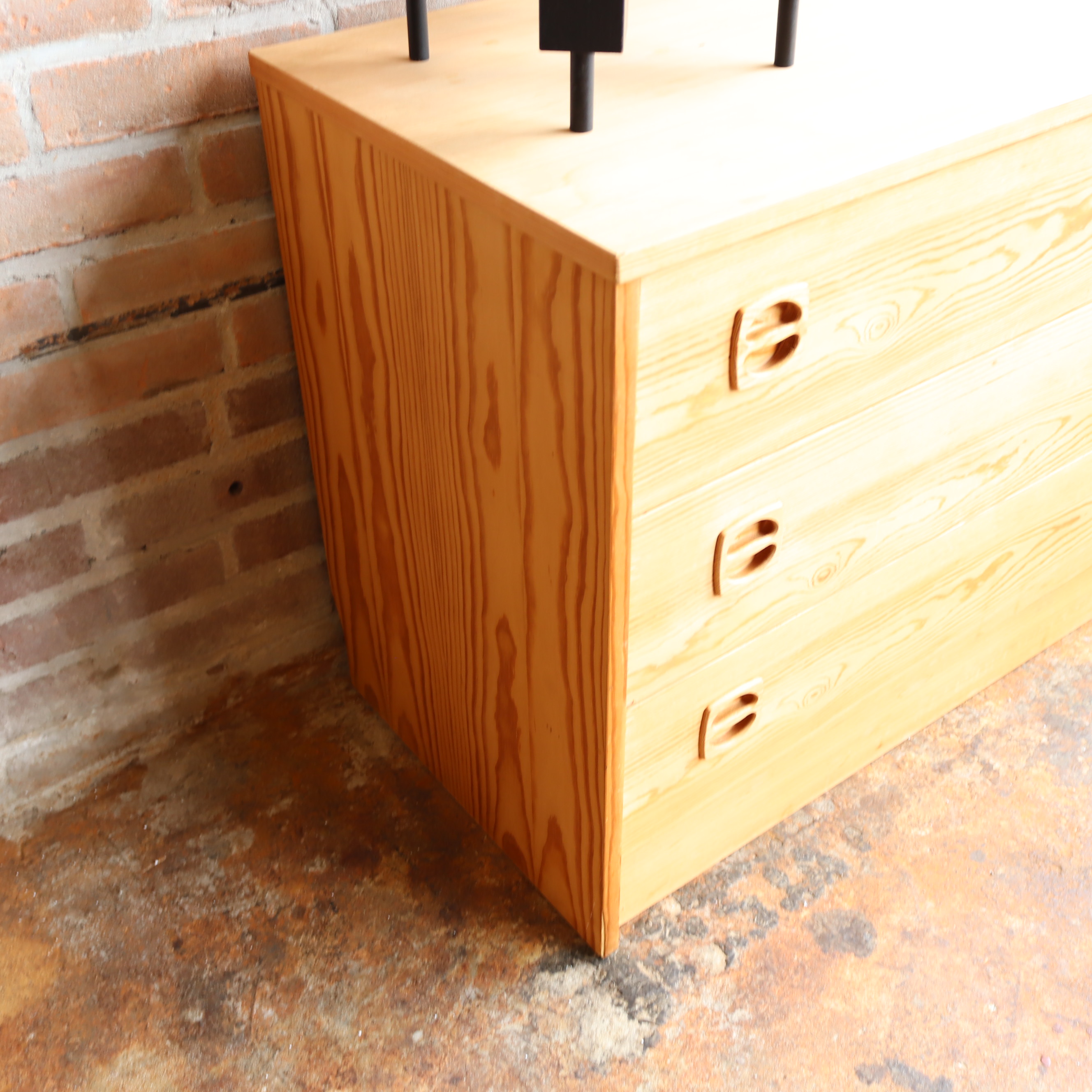 Vintage ladekast licht hout